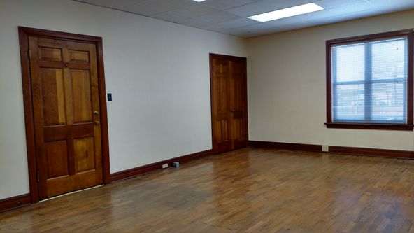 69 E First St, Crossville, TN 38555